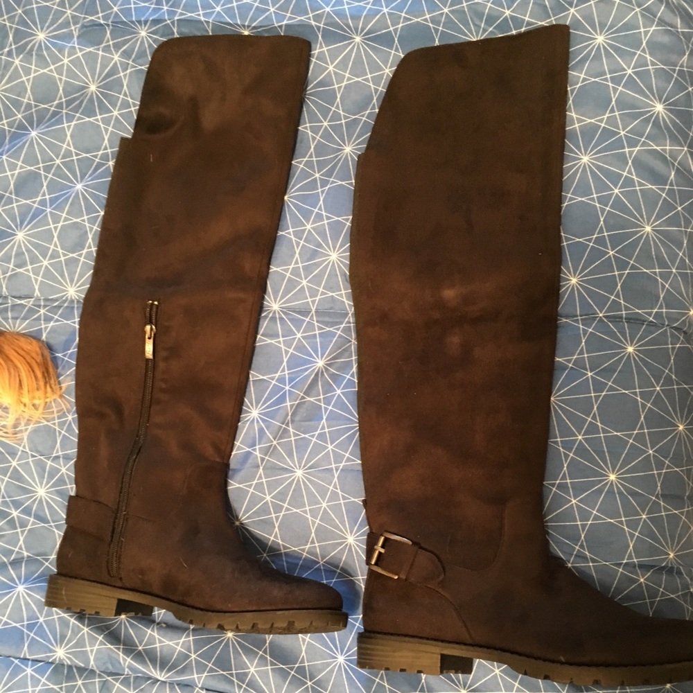 Bass boots size 10